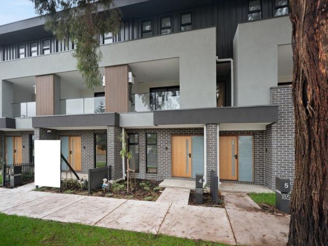 Townhouse for rent in Camerons Creek, Victoria