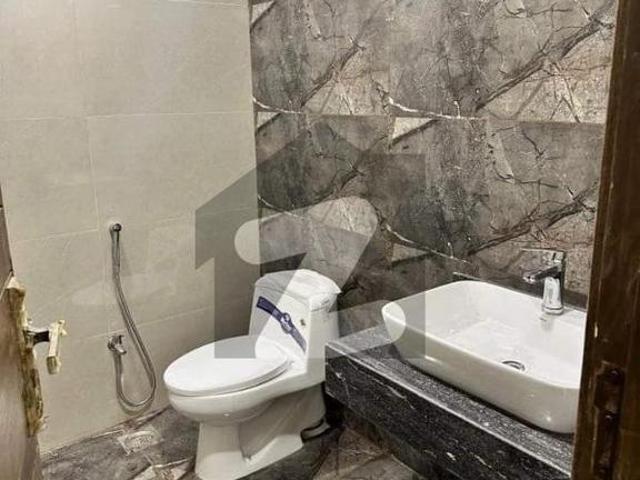 Apartment for rent in Clifton, North Waziristan
