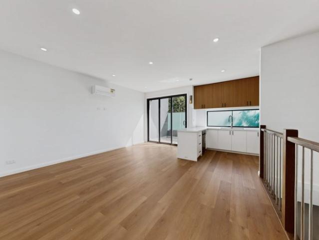 Townhouse for rent in Camerons Creek, Victoria