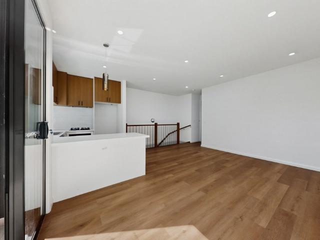 Townhouse for rent in Heidelberg West, Melbourne