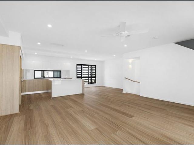 Townhouse for rent in Morningside, Greater Brisbane