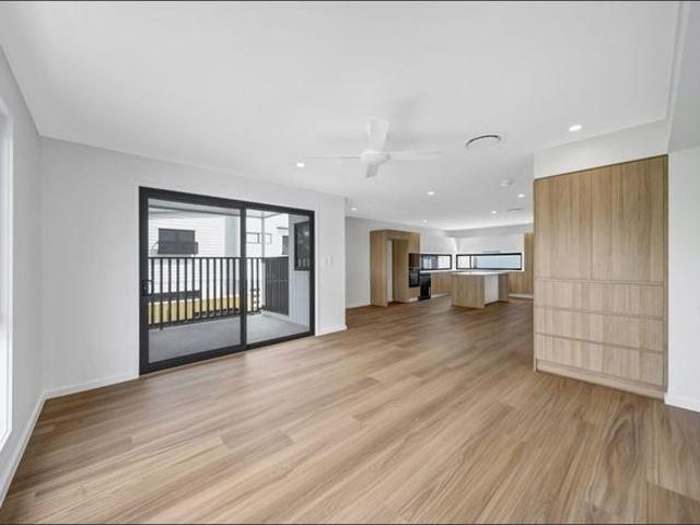 Townhouse for rent in Morningside, Greater Brisbane