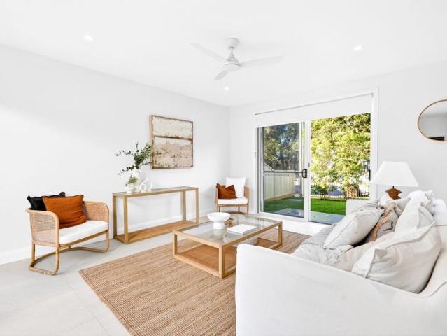Townhouse for rent in Toowoon Bay, New South Wales