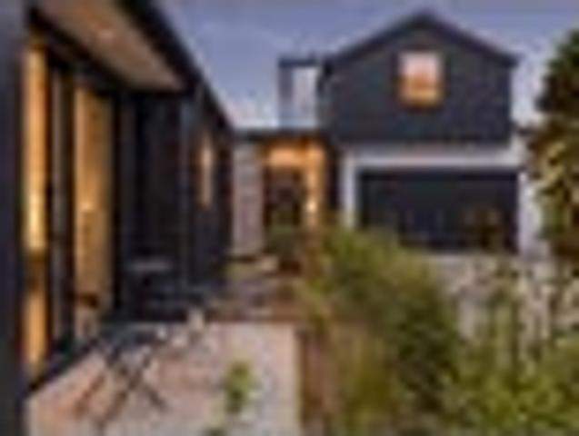 House for sale in Otakou