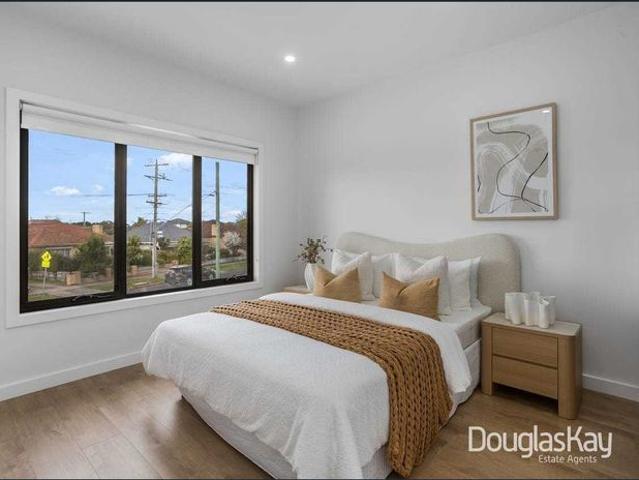 Townhouse for rent in Camerons Creek, Victoria