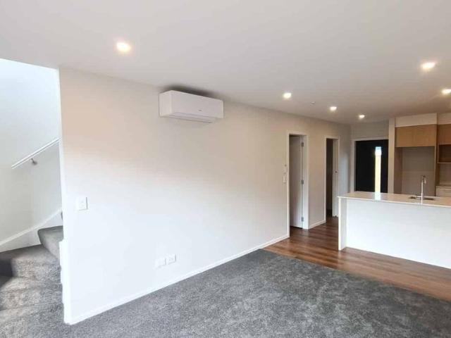 Townhouse for rent in Days Bay, Wellington