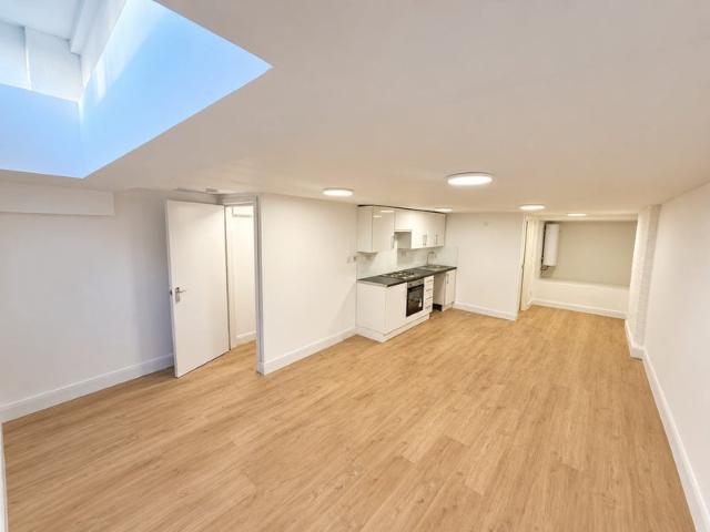 Studio for rent in London Borough of Waltham Forest, Greater London