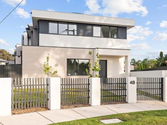 Townhouse for sale in Camerons Creek, Victoria