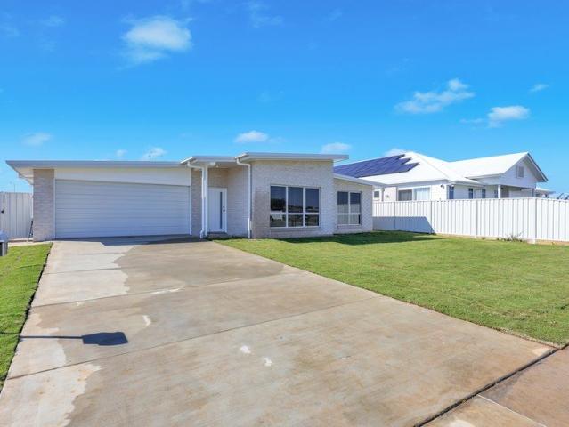 Duplex for rent in Elliott Heads, Queensland