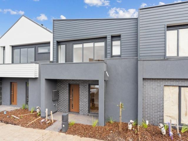 Townhouse for rent in Camerons Creek, Victoria