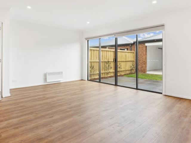 Townhouse for rent in Camerons Creek, Victoria