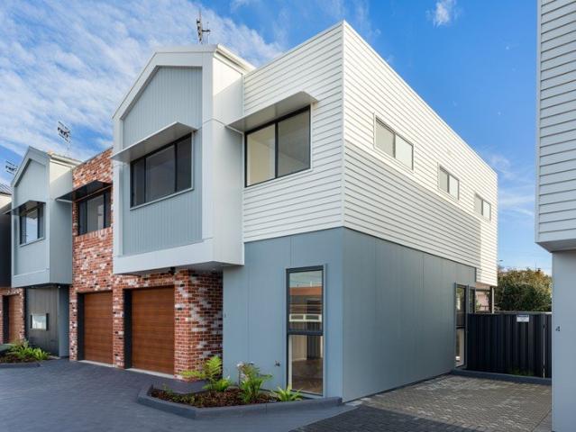 Townhouse for sale in Ambergate, New South Wales