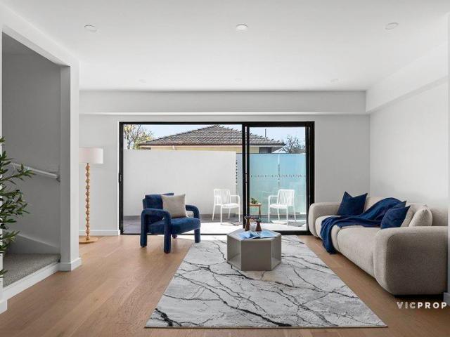 Townhouse for sale in Bulleen, Melbourne