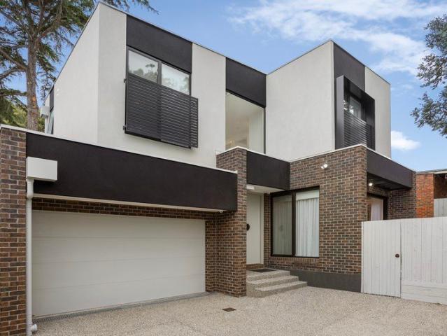 Townhouse for sale in Camerons Creek, Victoria