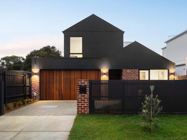 Townhouse for sale in Camerons Creek, Victoria