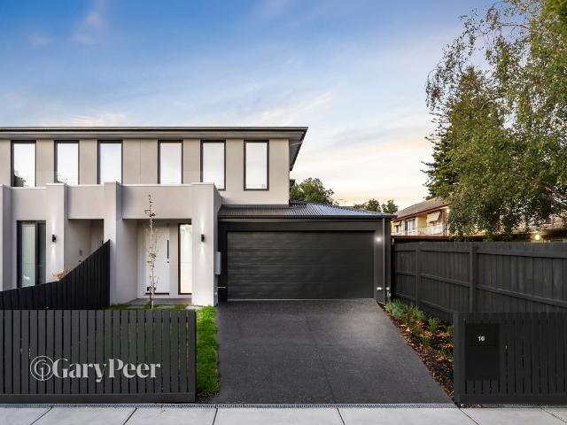 Townhouse for sale in Camerons Creek, Victoria