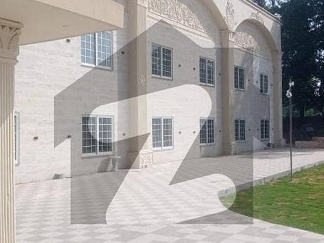 Building for rent in Islamabad