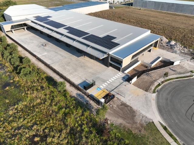 Warehouse for rent in Kings Creek, Queensland