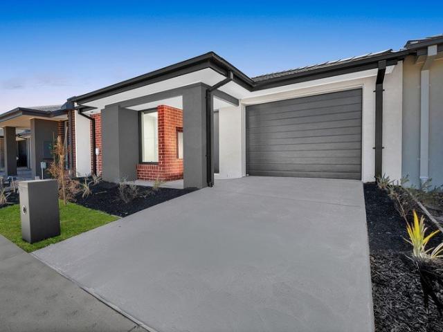 House for sale in Evergreen Estate, Melbourne