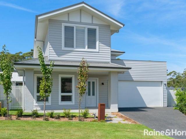 House for sale in Mollymook Beach, New South Wales