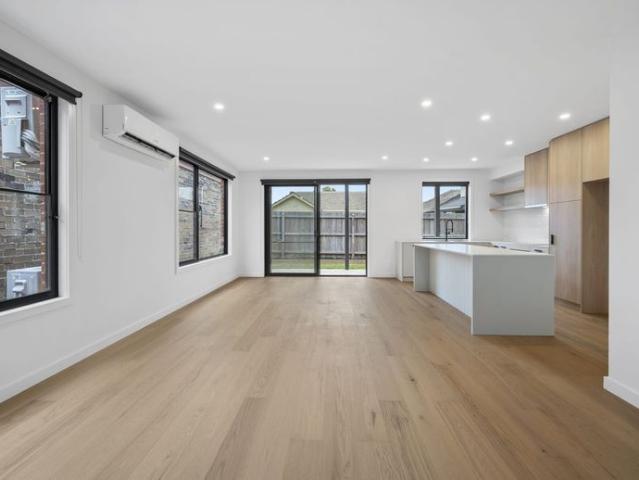 Townhouse for rent in Camerons Creek, Victoria