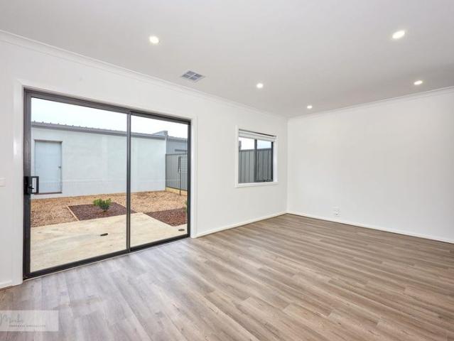 Townhouse for rent in Camerons Creek, Victoria