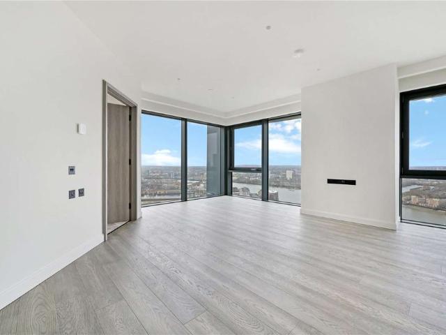 Apartment for rent in Canary Wharf, Greater London