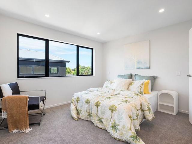 Townhouse for rent in Sunnynook