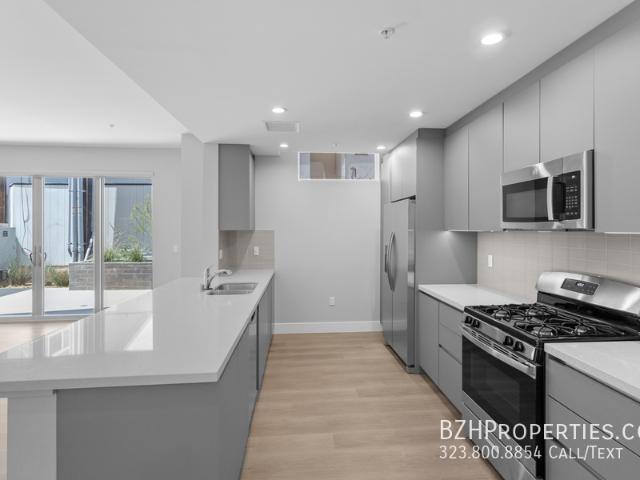 Townhouse for rent in West Hollywood