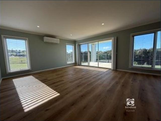 House for rent in Lakes Entrance, Victoria
