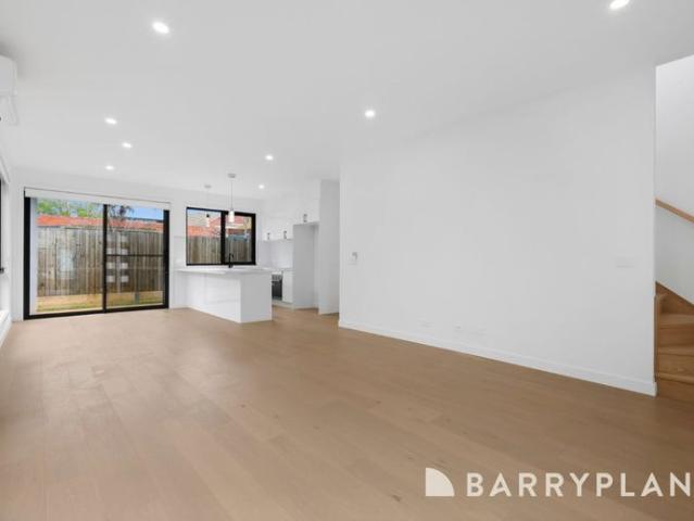 Townhouse for rent in Camerons Creek, Victoria