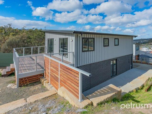 Townhouse for sale in Hobart, Tasmania