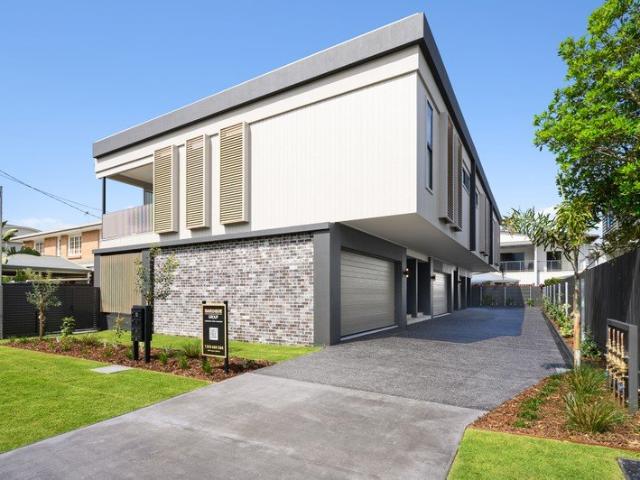 Villa for sale in Runaway Bay, Gold Coast City