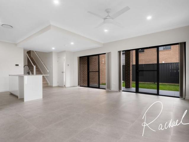 Townhouse for rent in Sydney, New South Wales