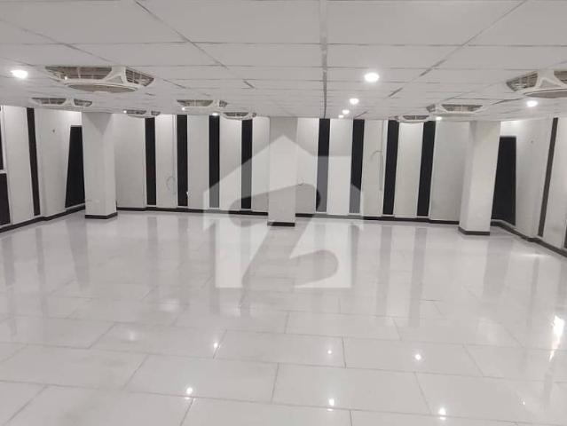Building for rent in اسلام آباد, زون 1