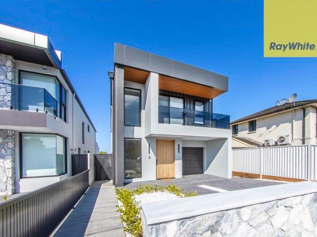 Duplex for rent in Guildford, Sydney