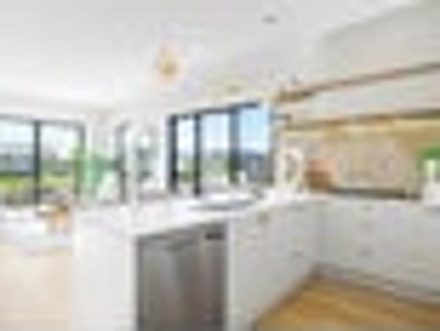 House for sale in Waihoehoe Precinct, Franklin