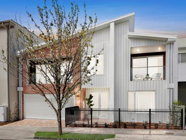 Townhouse for sale in Geelong, Victoria