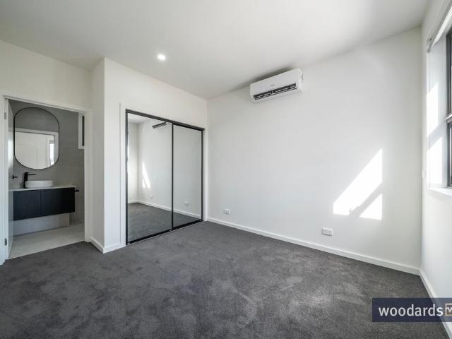 Townhouse for rent in Heidelberg Heights, Melbourne