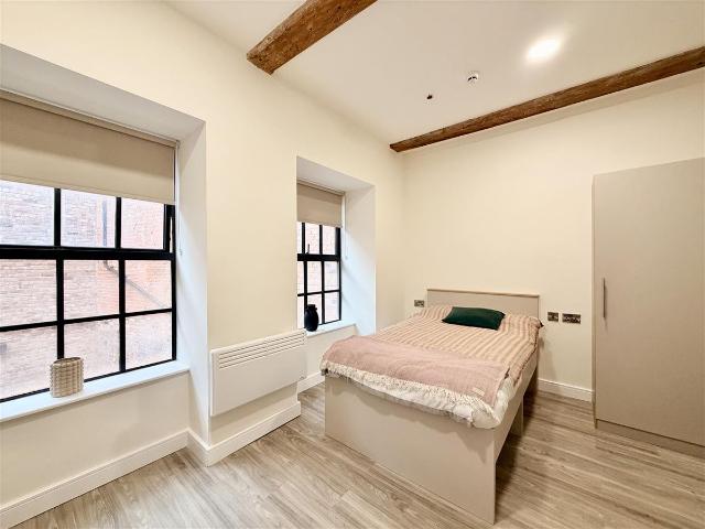 Studio for rent in St Ann's, Haddon