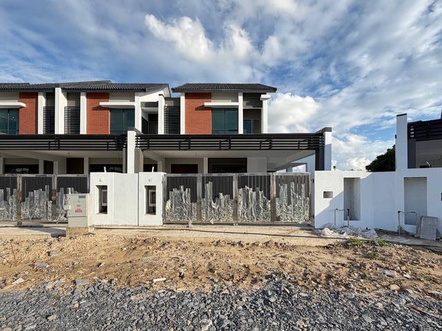 Terraced House for sale in Long Miri, Sarawak