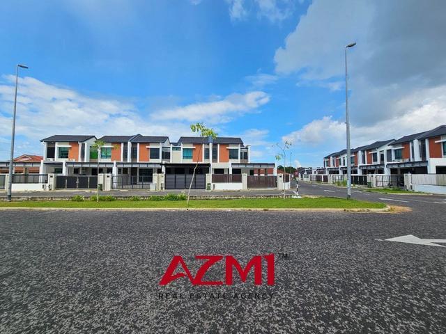 Terraced House for sale in Long Miri, Sarawak