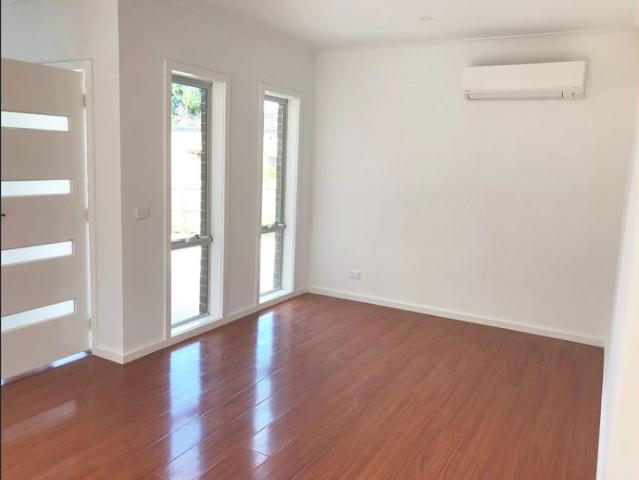 Townhouse for rent in Camerons Creek, Victoria