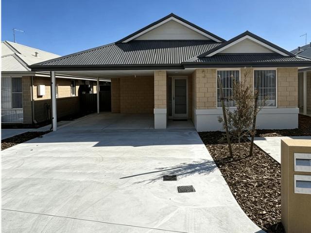 House for sale in Parklands, Western Australia
