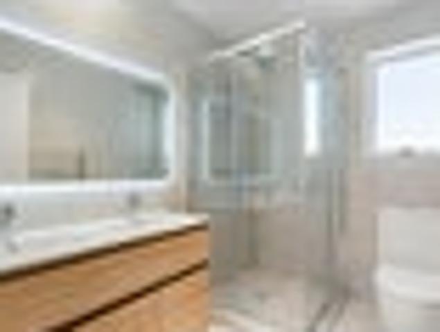 Townhouse for sale in Awhitu