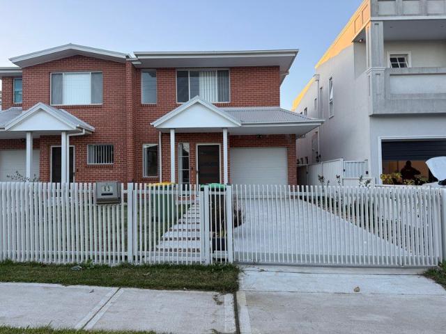 Duplex for rent in Sydney, New South Wales