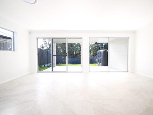 Townhouse for rent in Sanctuary Point, New South Wales