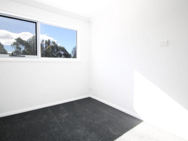 Townhouse for rent in Sanctuary Point, New South Wales