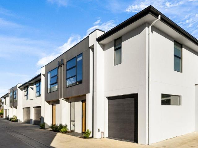 Townhouse for sale in Felixstow, Adelaide