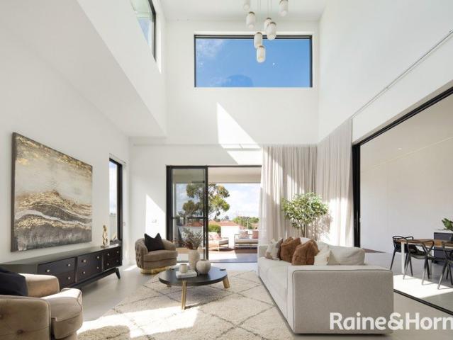 Duplex for sale in Mobbs Hill, Sydney